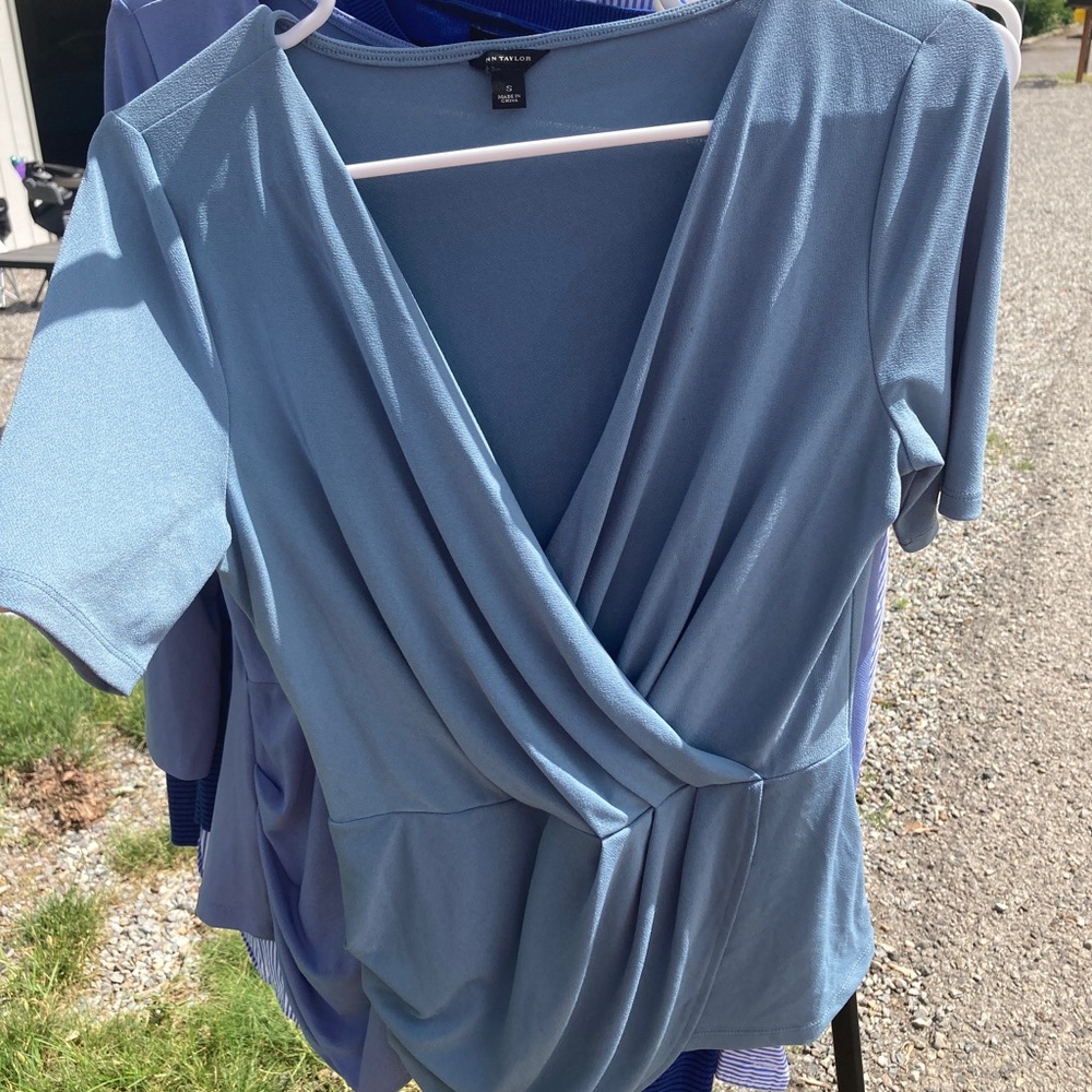 Ann Taylor blue blouse small